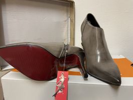 Eleganti stivaletti grigi n.37, nuovi!