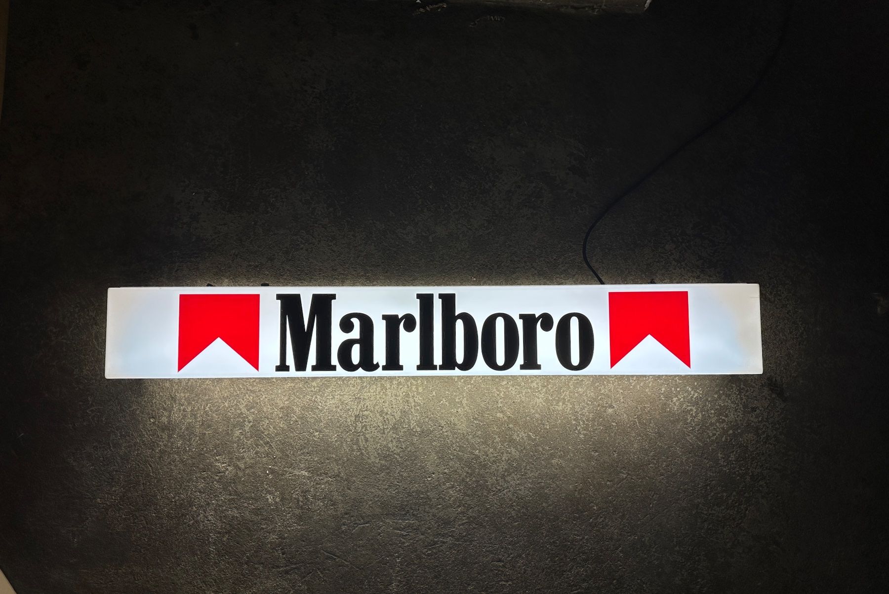 Lampade: grosse Marlboro Leuchtreklame – Usato da Zürich venduto da frauflufelberg