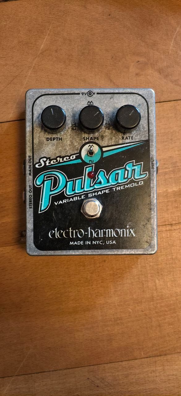 Instruments de musique: EHX Stereo Pulsar – D'occasion à Basel par TiSat