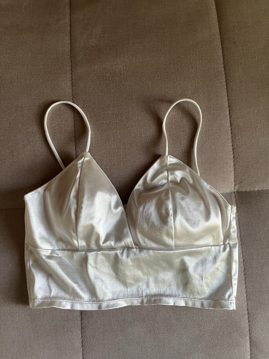 Top: Satin Top – Usato da Cunter venduto da tiramisuuu_