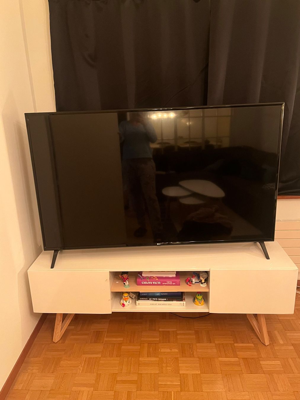 Conforama Mobili TV: Meuble TV Blanc – Usato da Bern venduto da pas_m9y7