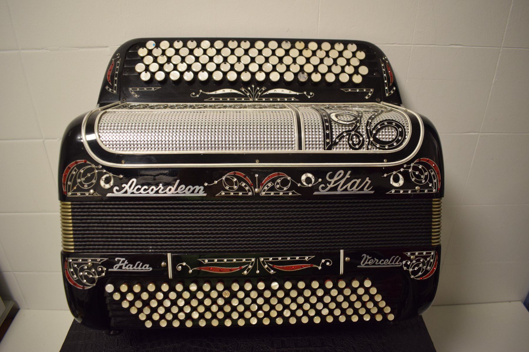 Strumenti musicali: Akkordeon chromatisch Accordeon Star Stufengriff – Usato da Zürich venduto da baumusik 1