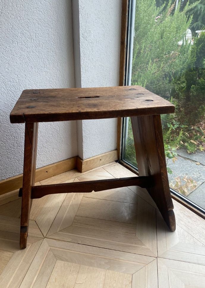 Sgabelli: Antiker Holzhocker – Usato da Winterthur venduto da Juhu75