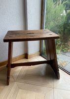Antiker Holzhocker