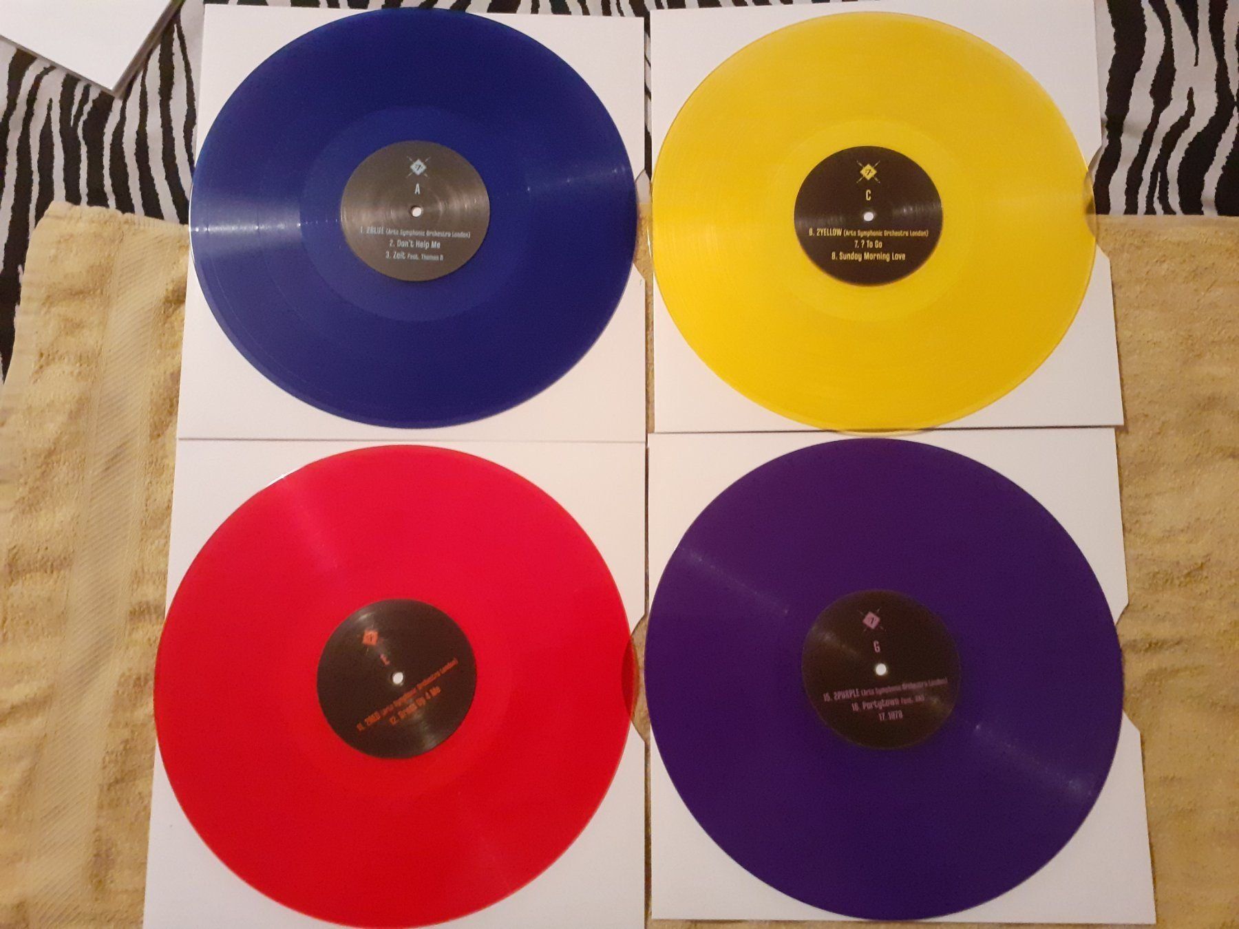 Dischi in vinile: Seven – 4COLORS Signiert / Signed – Usato da Liebefeld venduto da type013 2