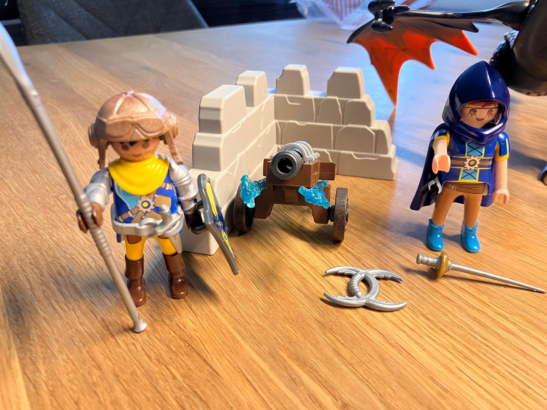 Playmobil Spielzeuge: PLAYMOBIL Novelmore Drachenattacke – Gebraucht aus Schlieren von Creichen1 3