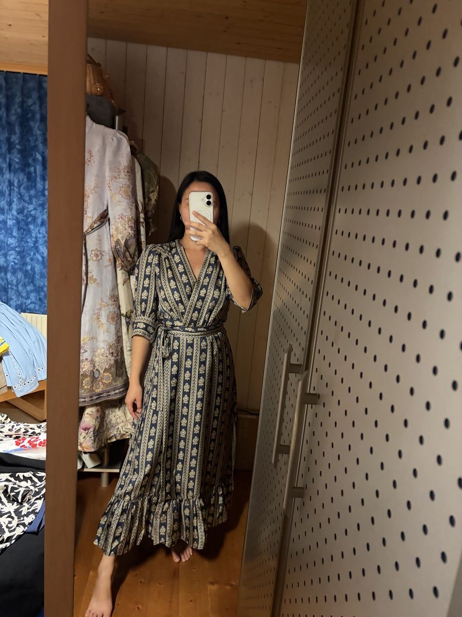 Sandro Kleider: Sandro Elegant Silk Midi Dress – Gebraucht aus St.Josefen von lop_lh8d 1