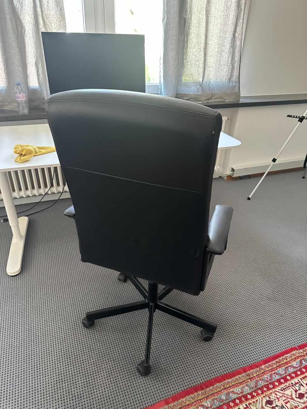 Ikea Chaises: IKEA MILLBERGET Bürostuhl - Bomstad schwarz – D'occasion à Hombrechtikon par Unit25 1
