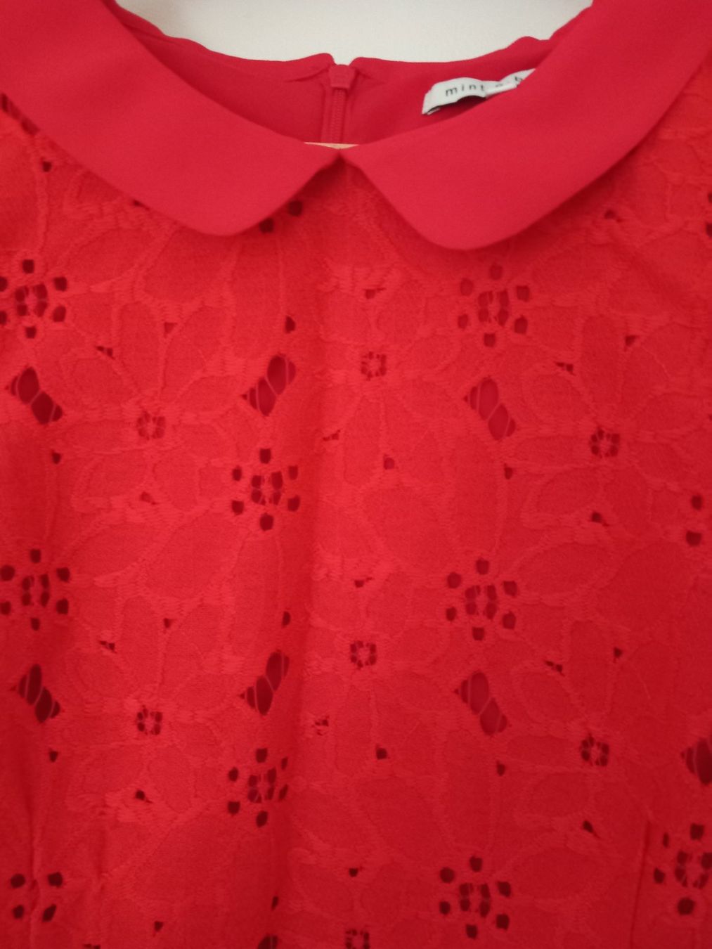 Mint & Berry Top: Top péplum rouge Mint & Berry – Nuovo (secondo la descrizione) da Lausanne venduto da jess090 1