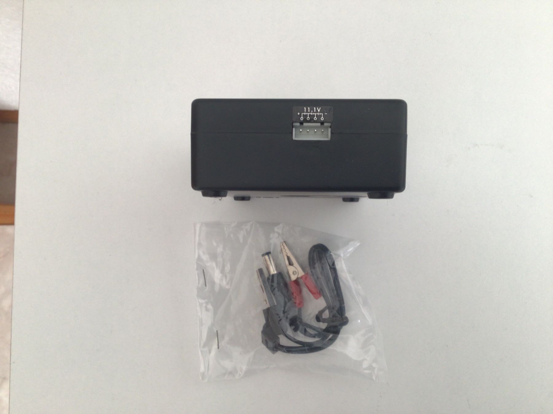 E-Flite Batterie, Caricabatterie & Alimentatori: Ladegerät für 3S Lipo – Usato da Mauren FL venduto da ermamau 1
