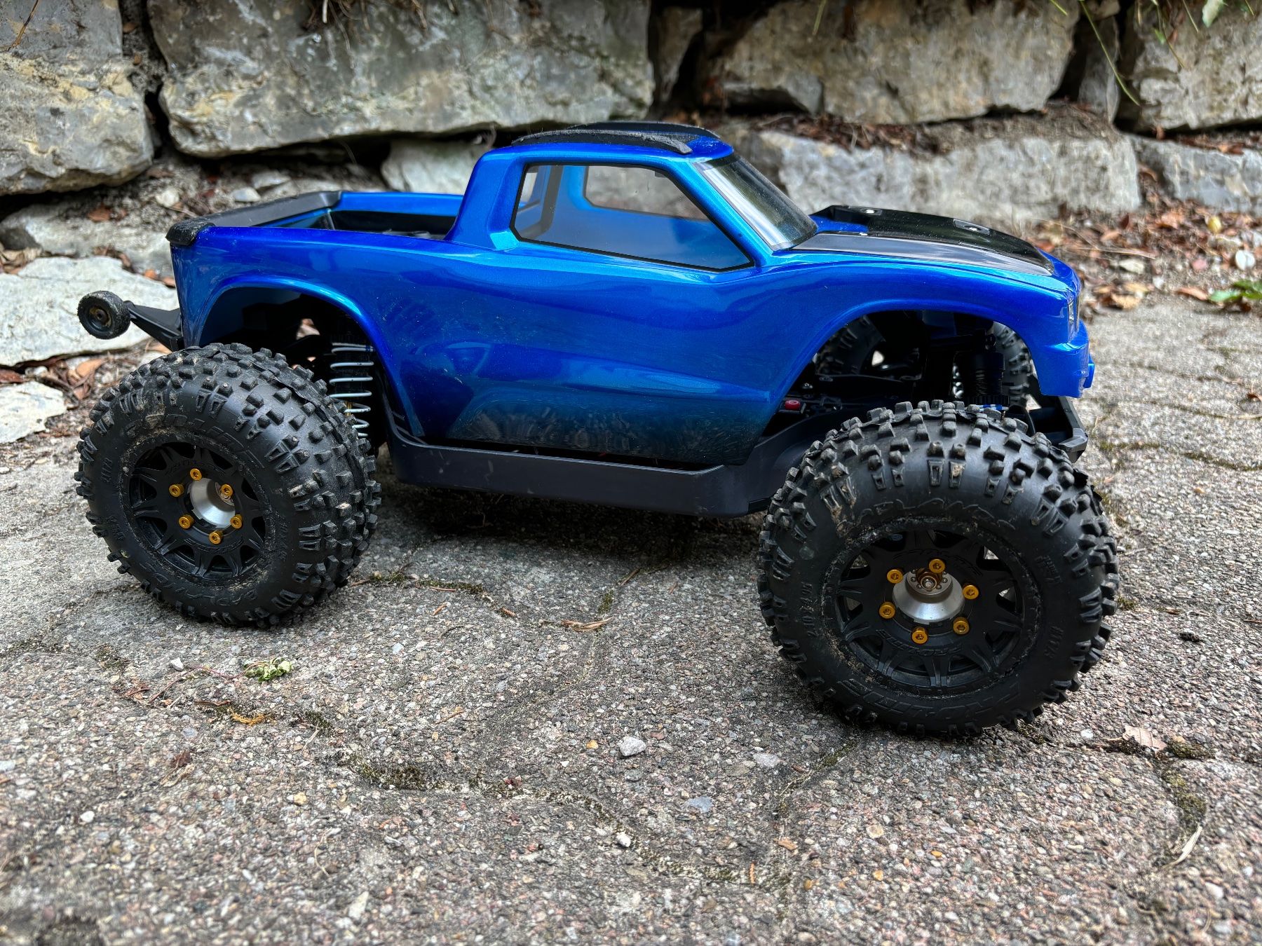 Traxxas RC Kits de montage: Traxxas Rustler 4x4 brushless – D'occasion à Holderbank SO par FAENTILATHOR 8