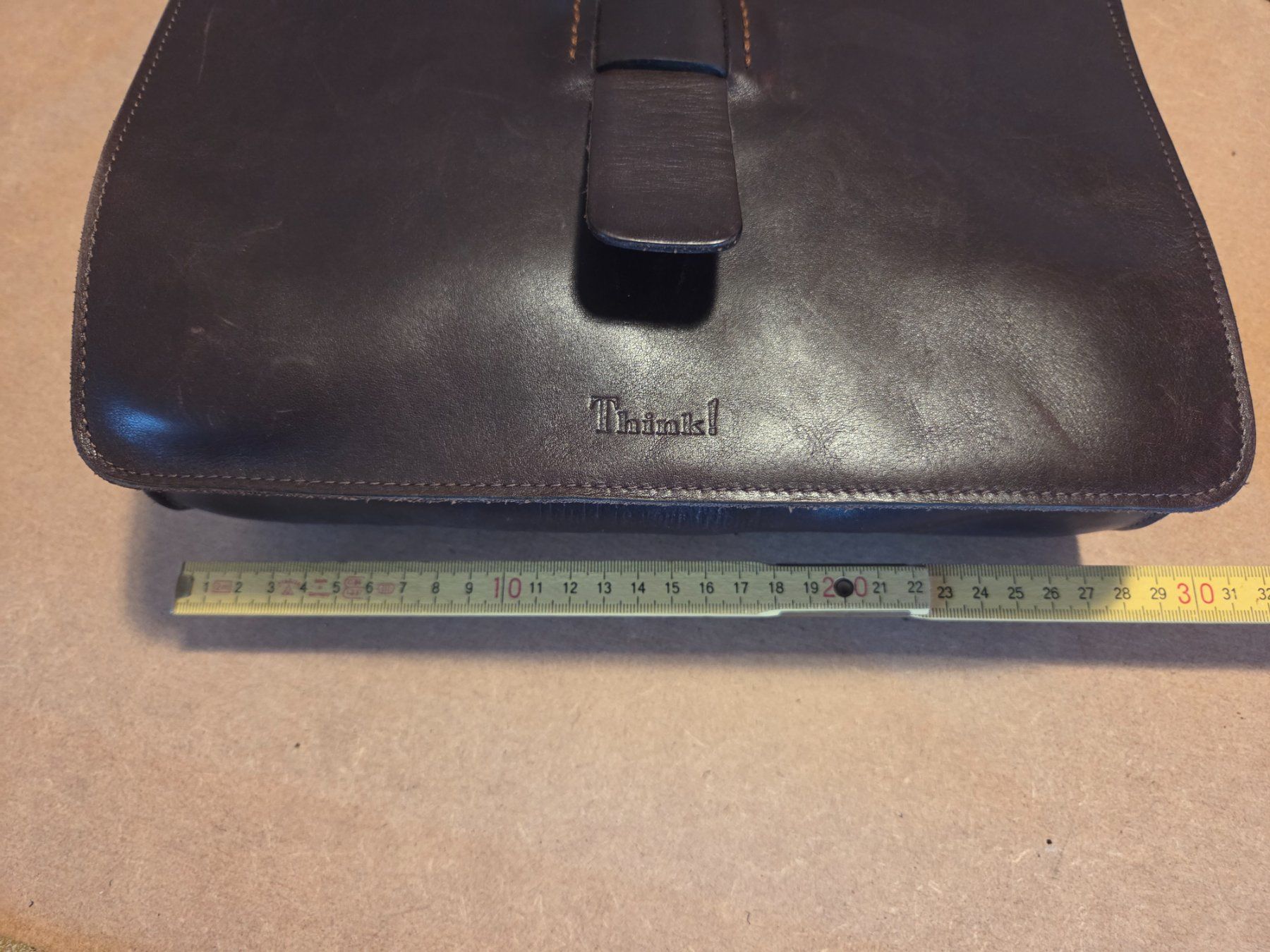 Taschen für Damen: Damen-Echtledertasche "Think!" – Gebraucht aus Rheinfelden von PRINZ4L 1