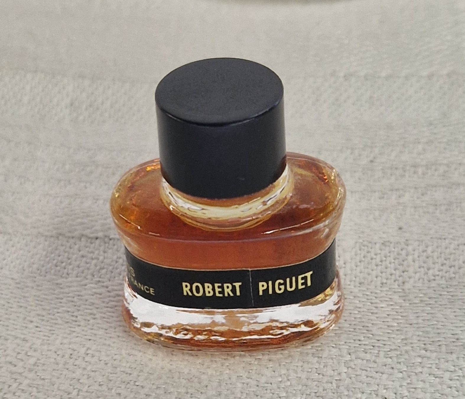 Parfums & Eau de Toilette: MINIATÜR PARFÜM CALYPSO – D'occasion à Bilten par Mic2022