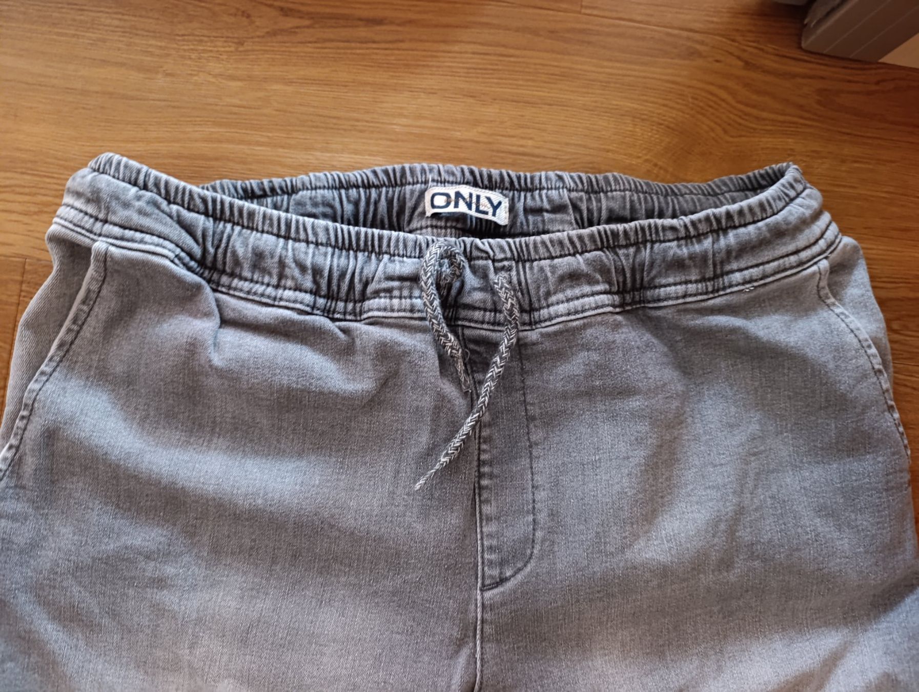 Only Jeans: Jeans Only, grau, L 32 – Usato da Silvaplana venduto da Suomi3101 2