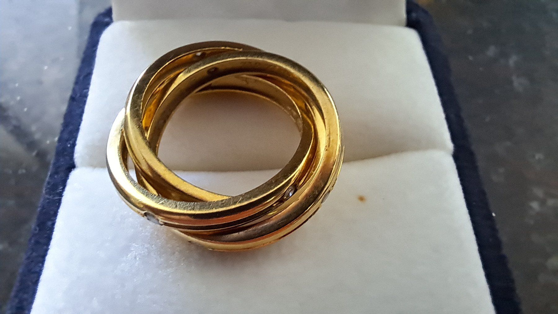 Cartier Bagues: Cartier 3er Ring mit Diamanten – D'occasion à Pfäffikon ZH par Valsangiaccomo