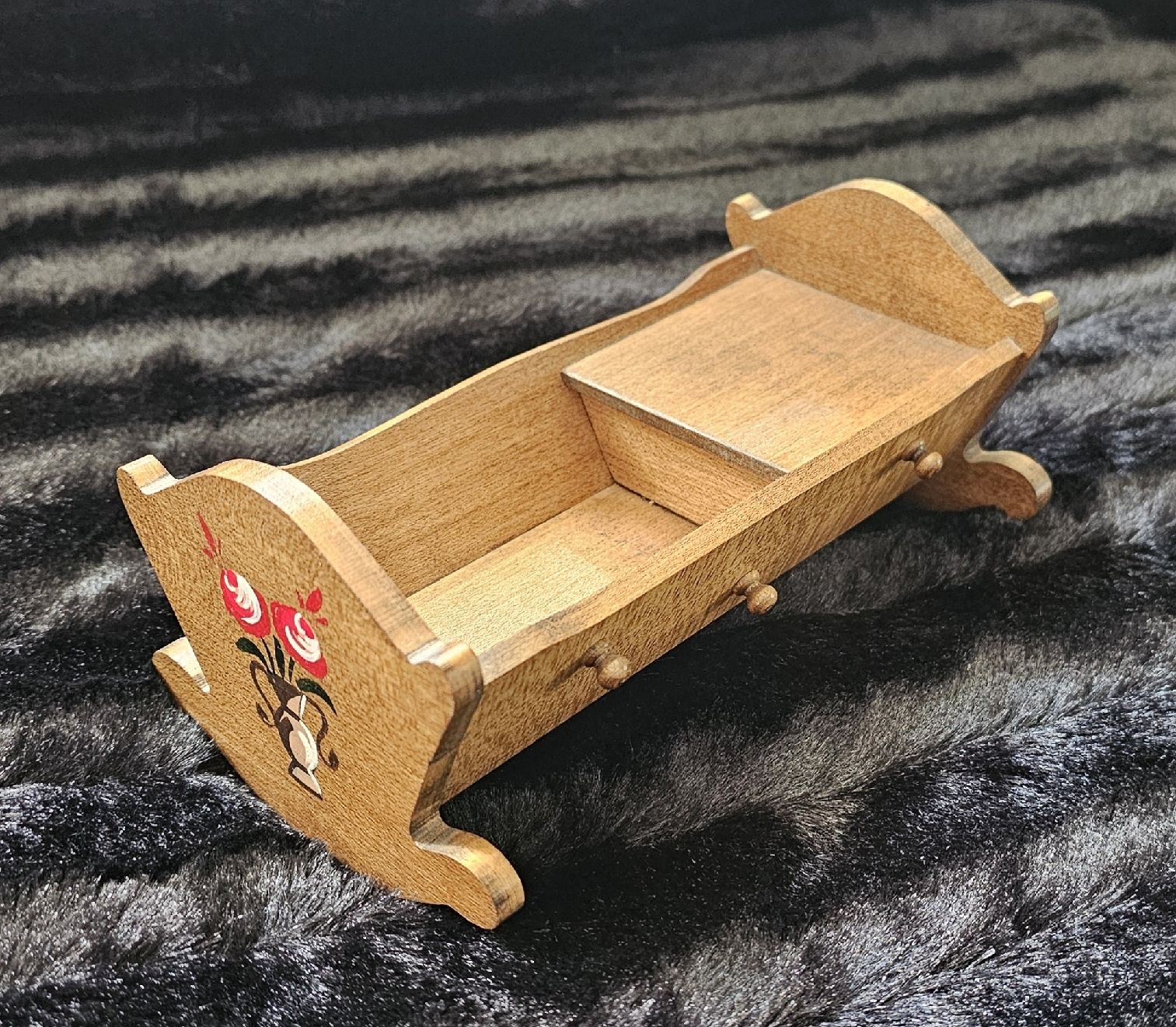 Reuge Spieldosen: Reuge, Holzwiege mit Spieluhr, Einzigartig, – Gebraucht aus Wangen b. Olten von ErikaK06 1
