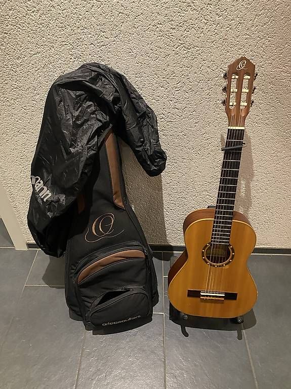 Musikinstrumente: Ortega Gitarre mit Zubehör – Gebraucht aus Niederbüren von canadace