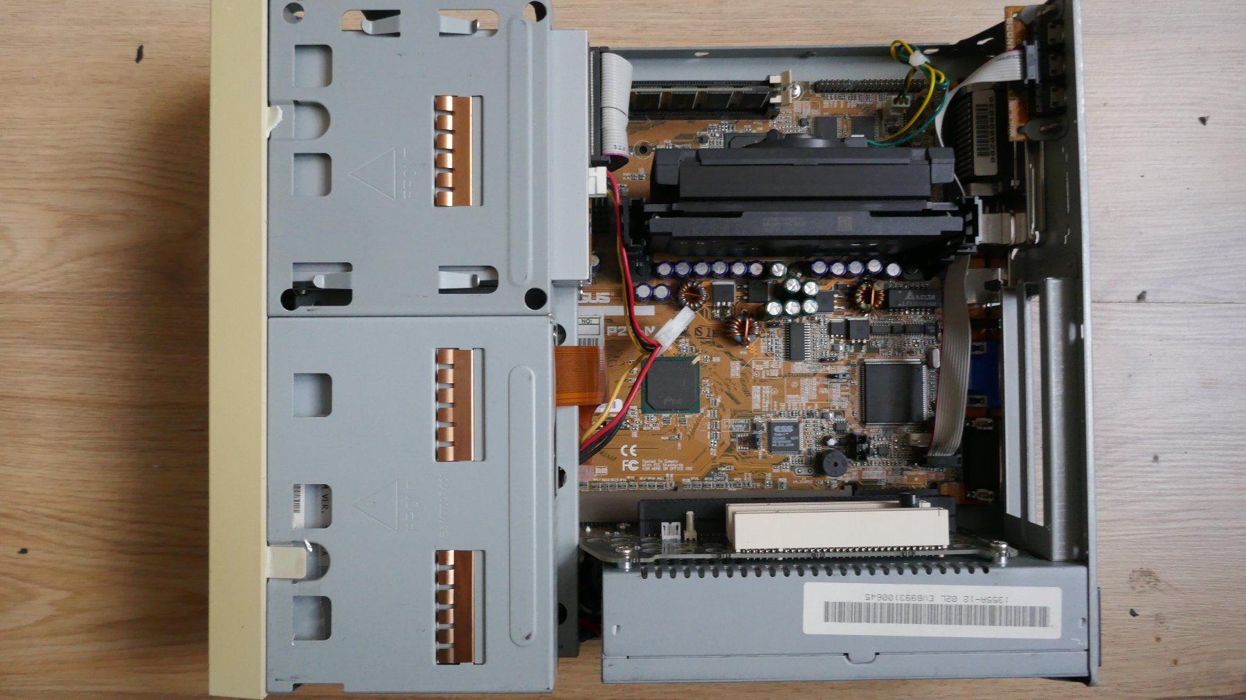 PCs: Alter Computer - Pentium 3 – D'occasion à Wenslingen par FairlightCMI 4