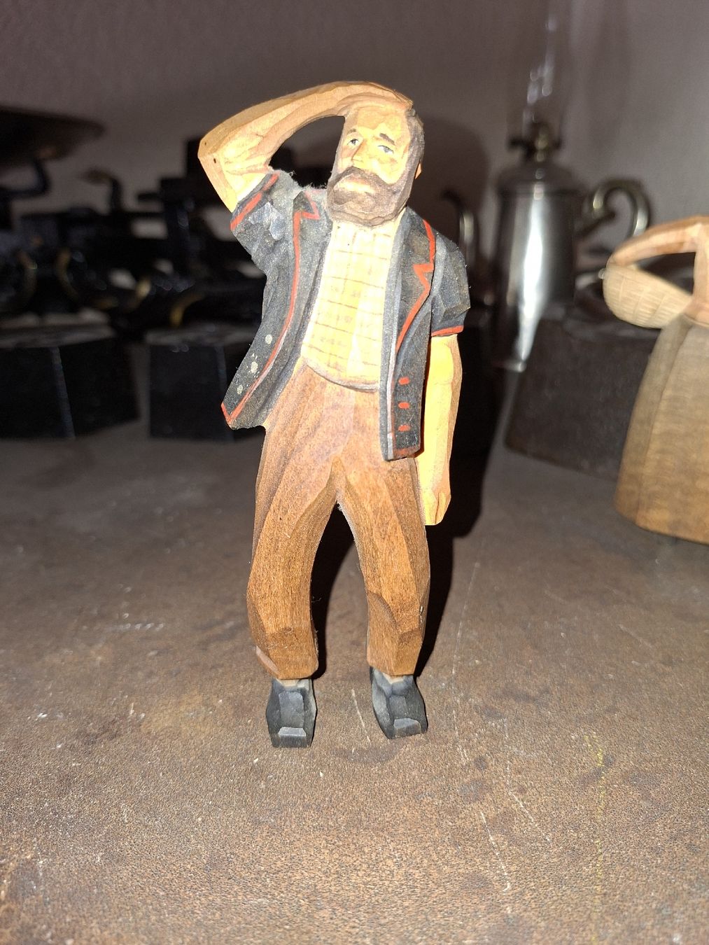 Statuette: Geschnitzte Figuren – Usato da Horboden venduto da hasel555 8