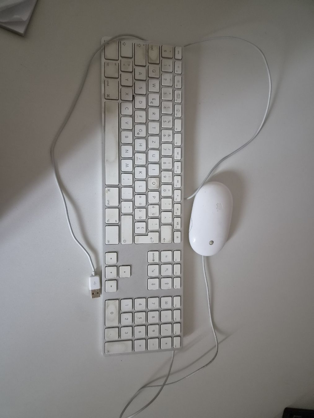 Apple Tastiere: Apple Magic Keyboard mit Ziffernblock und Maus weiss – Usato da Pfungen venduto da Paff77