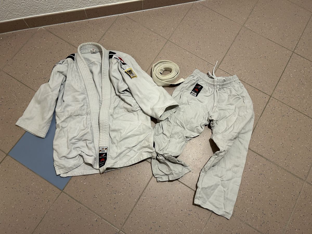 Kimono: Judoanzug, Grösse 130 – Usato da Opfikon venduto da Pam30