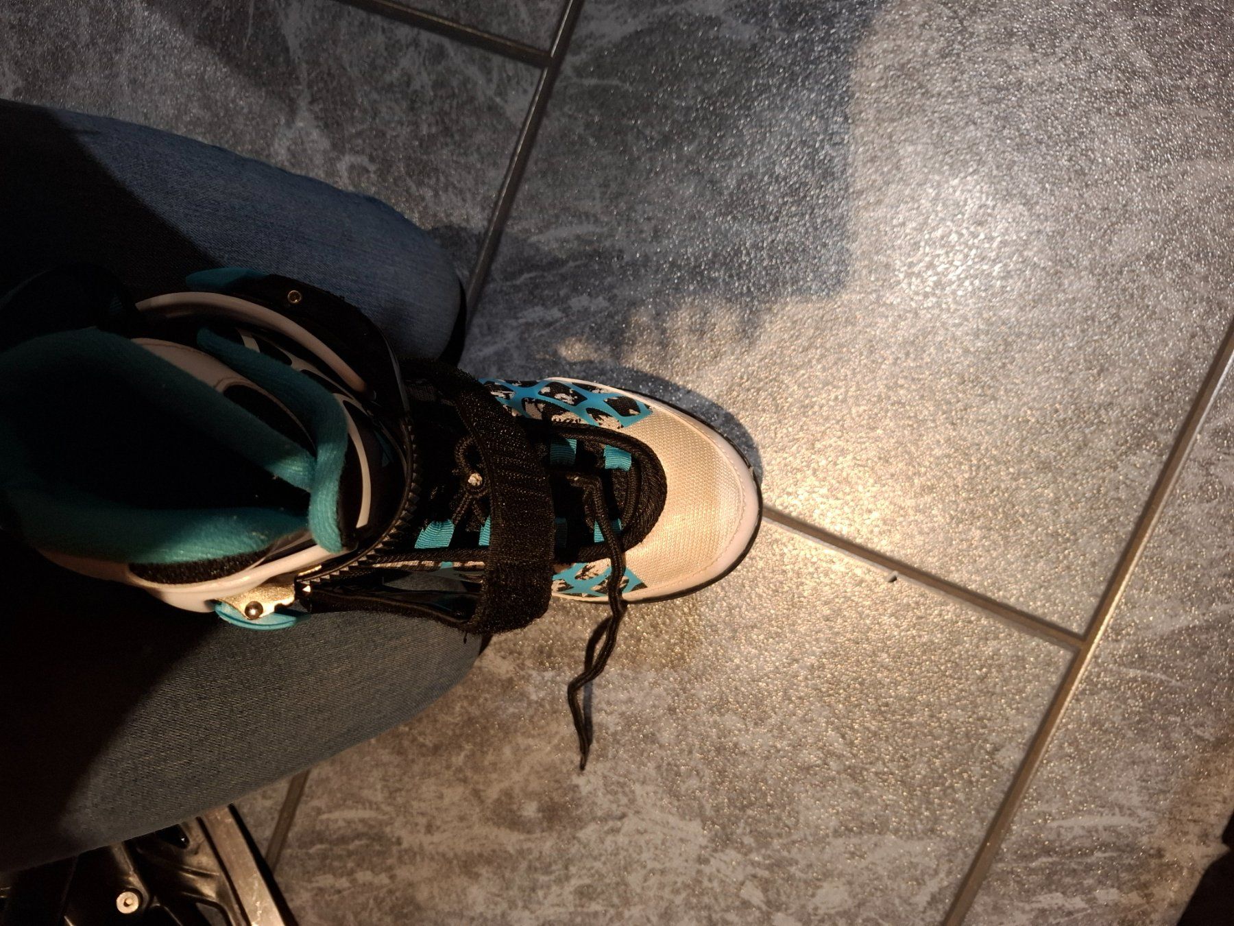 Patins à glace: KINDER SCLITTSCHUHE GRÖSSE 33 – D'occasion à Langnau i. E. par Superseven69 8