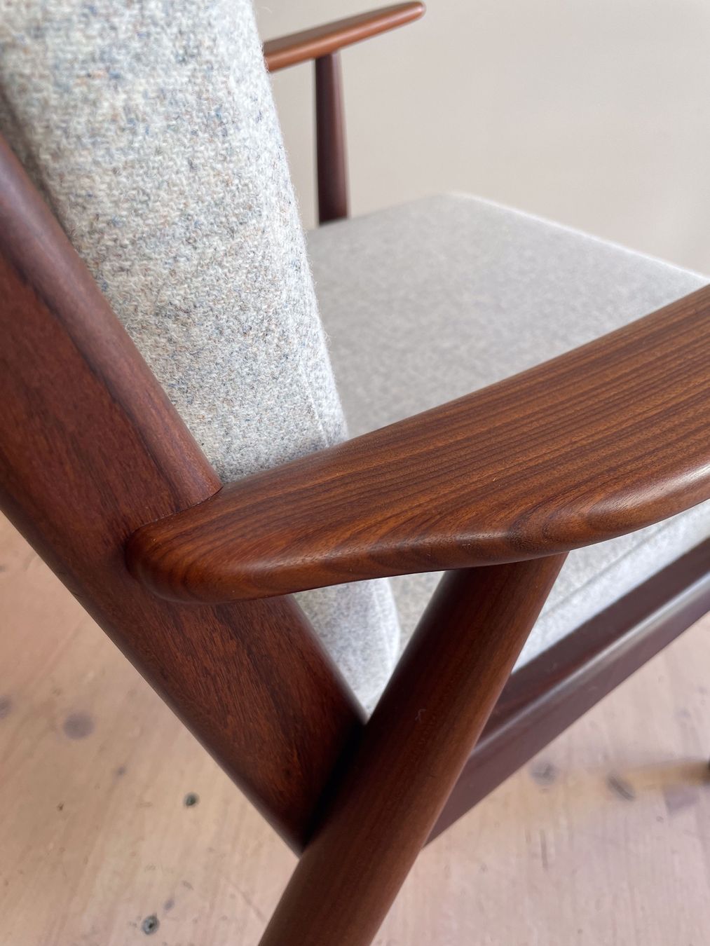 Poltrone: Danish Boomerang Lounge Chair – Usato da Zürich venduto da heydaymoebel 9
