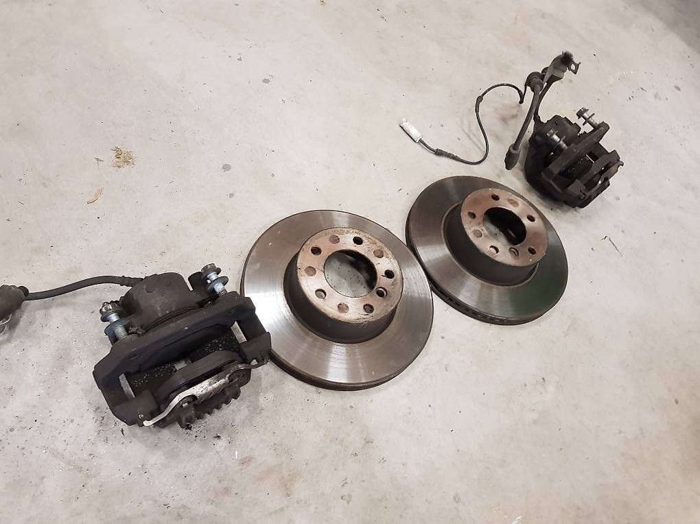 Tutti pezzi di ricambio auto: BMW 325i E90/E91 Bremsanlage – Usato da Mettendorf TG venduto da GarageSchenkel 1