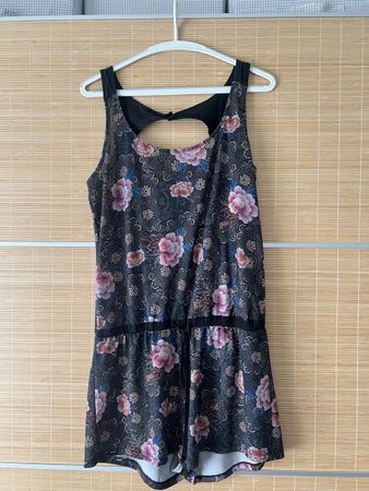 Jumpsuit mit Blumenmuster, Grösse M/38/10