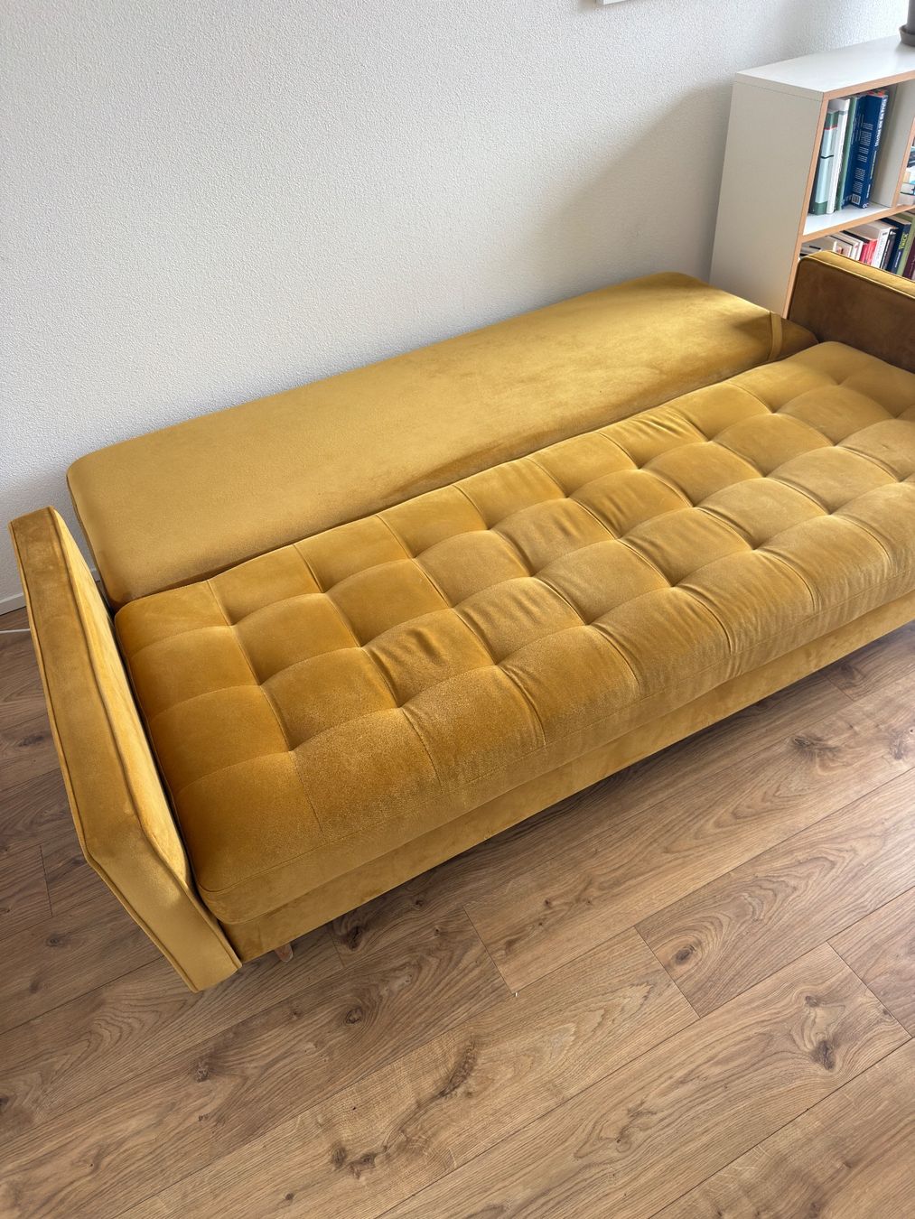 Sofas: Schlafsofa | Sofa | Couch - Samtgold – Gebraucht aus Egg b. Zürich von Yves-Maurice 4