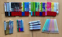 viele Acryl- und andere Spezialstifte und Glitzerleim