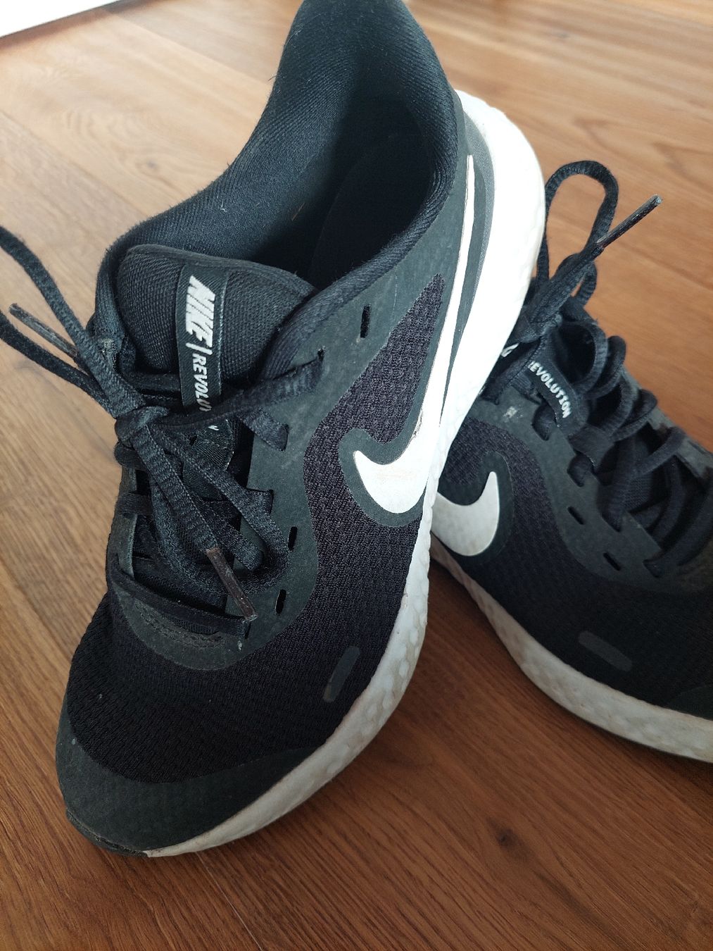 Nike Scarpe da uomo: Nike Revolution Jogging Gr. 38 – Usato da Schenkon venduto da rausausdemhaus