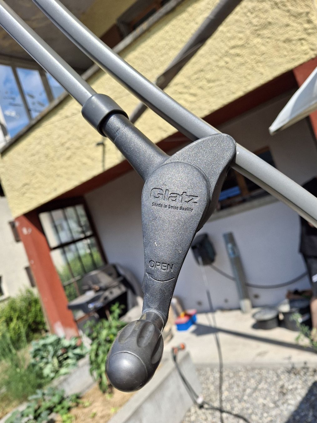 Glatz Ombrelloni: Glatz Sonnenschirm 3m – Usato da Chur venduto da Matahari0 2