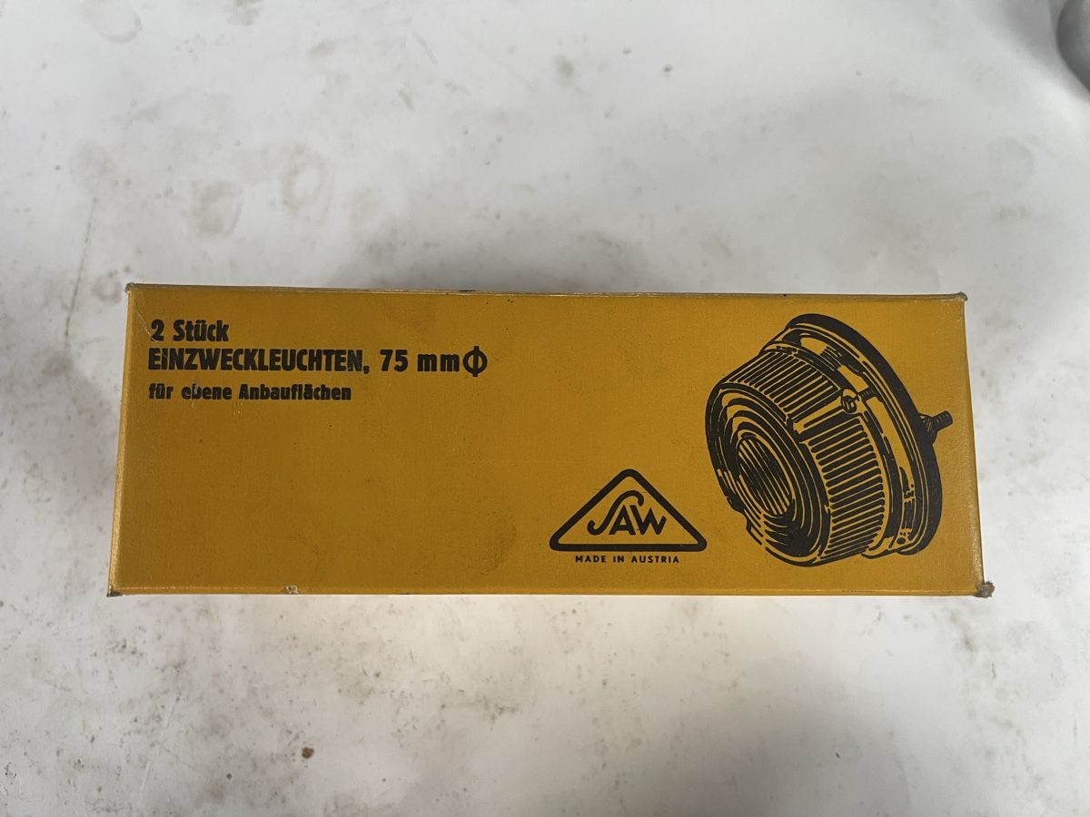 Traktoren: Positionsleuchte Hella-SAW – Gebraucht aus Altbüron von Garage-Bulak 4