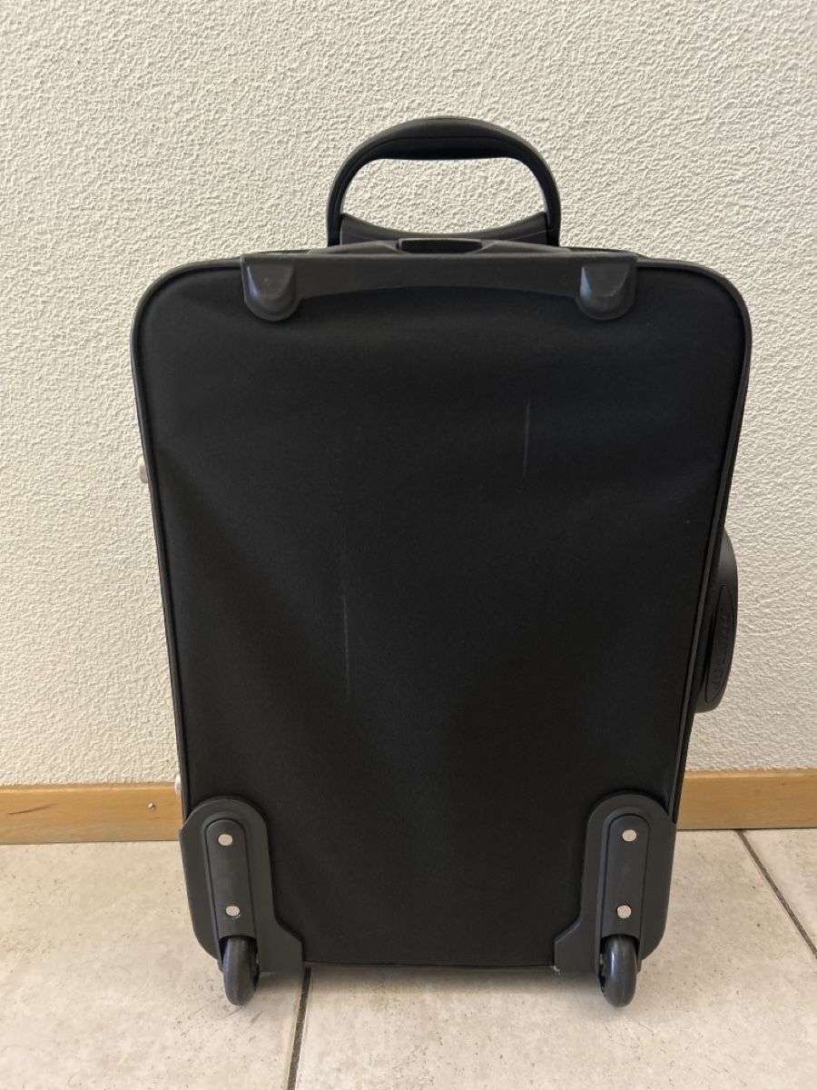 Valigie: Schwarzer Handgepäckkoffer – Usato da Luzern venduto da sav_zy2q 2