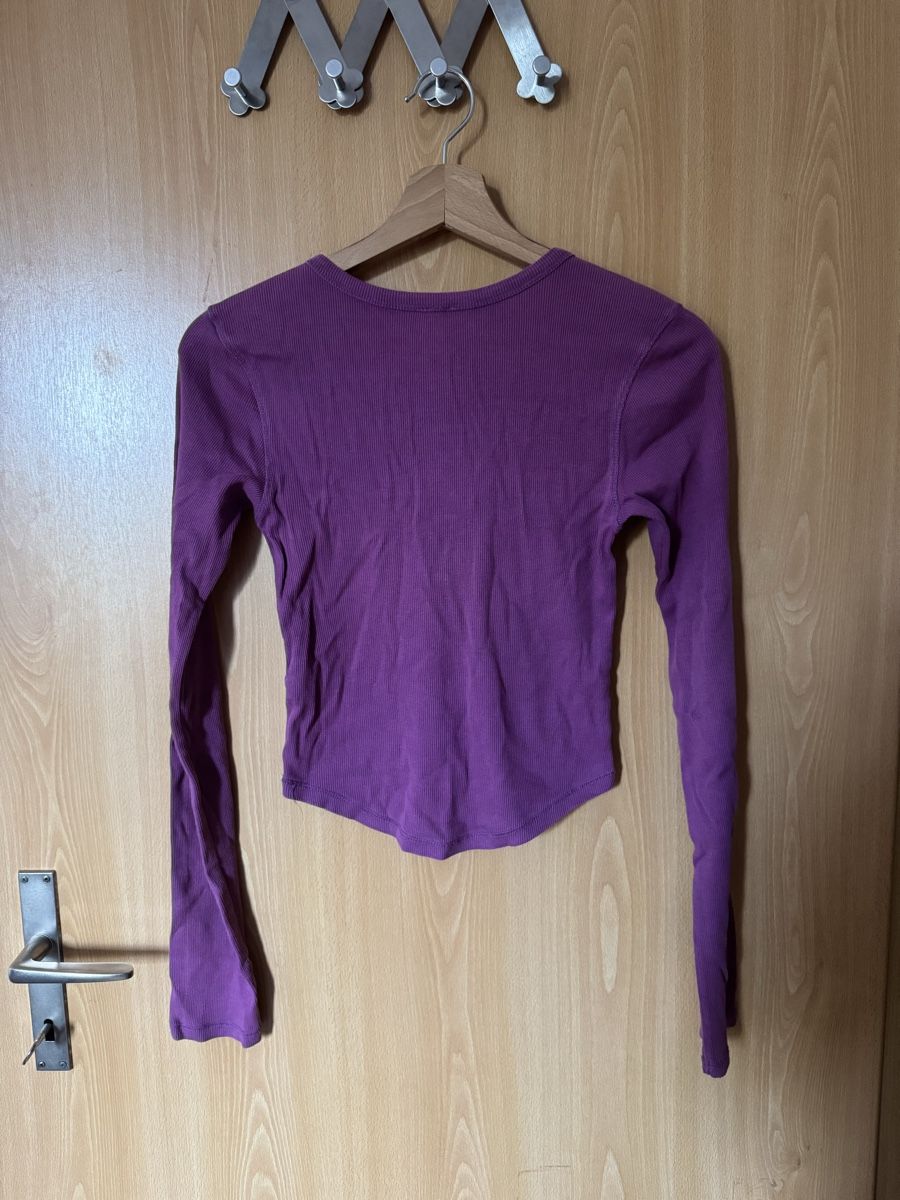 Maglioni & Felpe: BDG Pullover Lila/Pink Grösse S – Nuovo (secondo la descrizione) da Ins venduto da maximal_30CHF 2