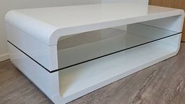 Couchtisch weiss mit Glasablage 