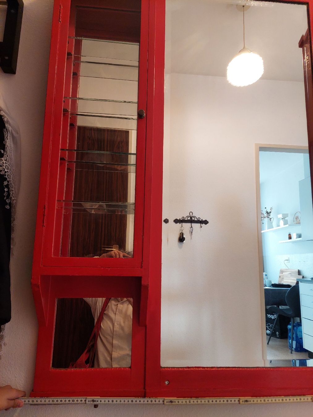 Vitrines: alte Coiffeurvitrine – D'occasion à Malters par Katapeter 2