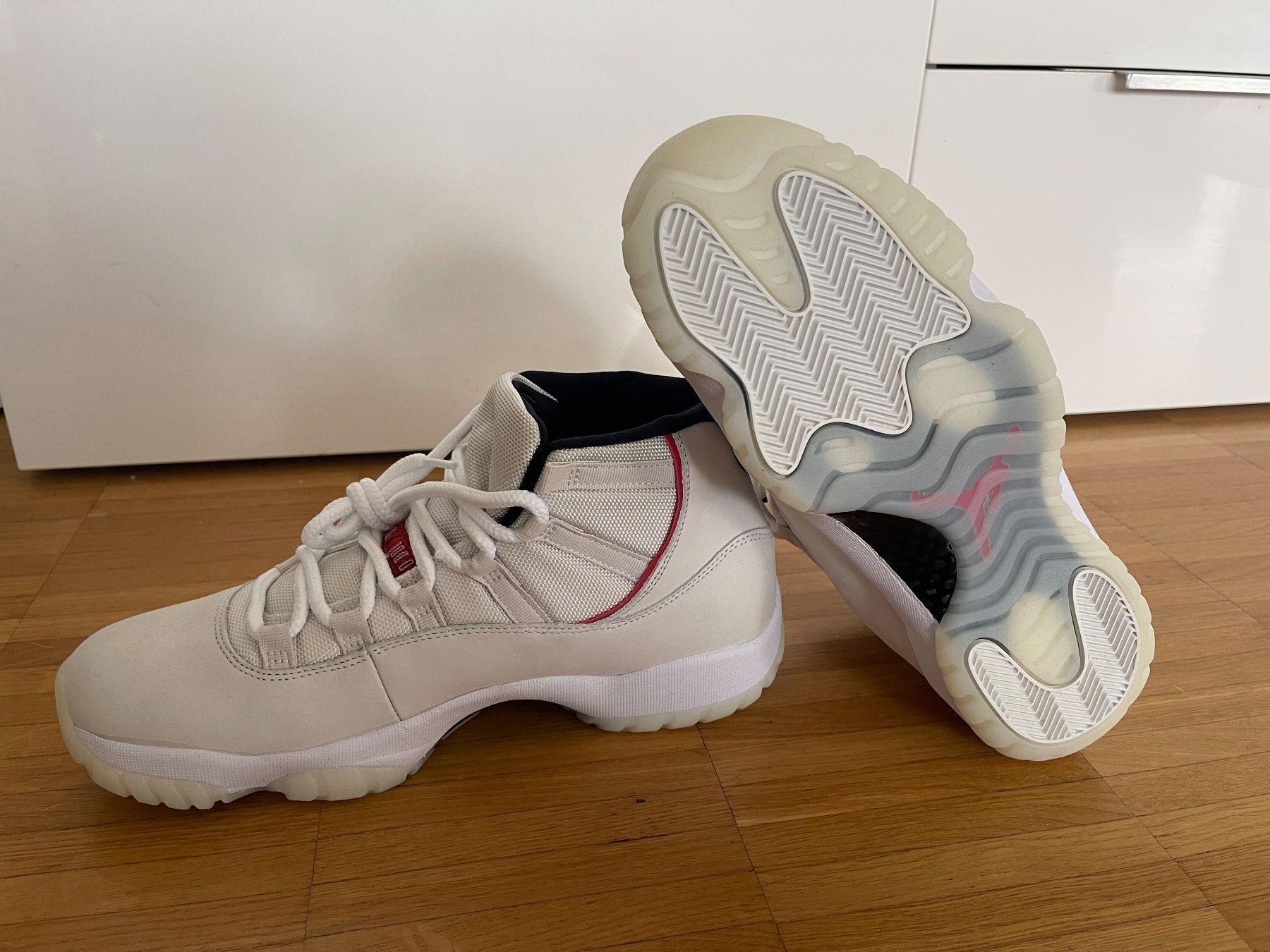 Jordan Scarpe da uomo: Air Jordan 11 Retro – Nuovo (secondo la descrizione) da Fällanden venduto da mat_pb82 3