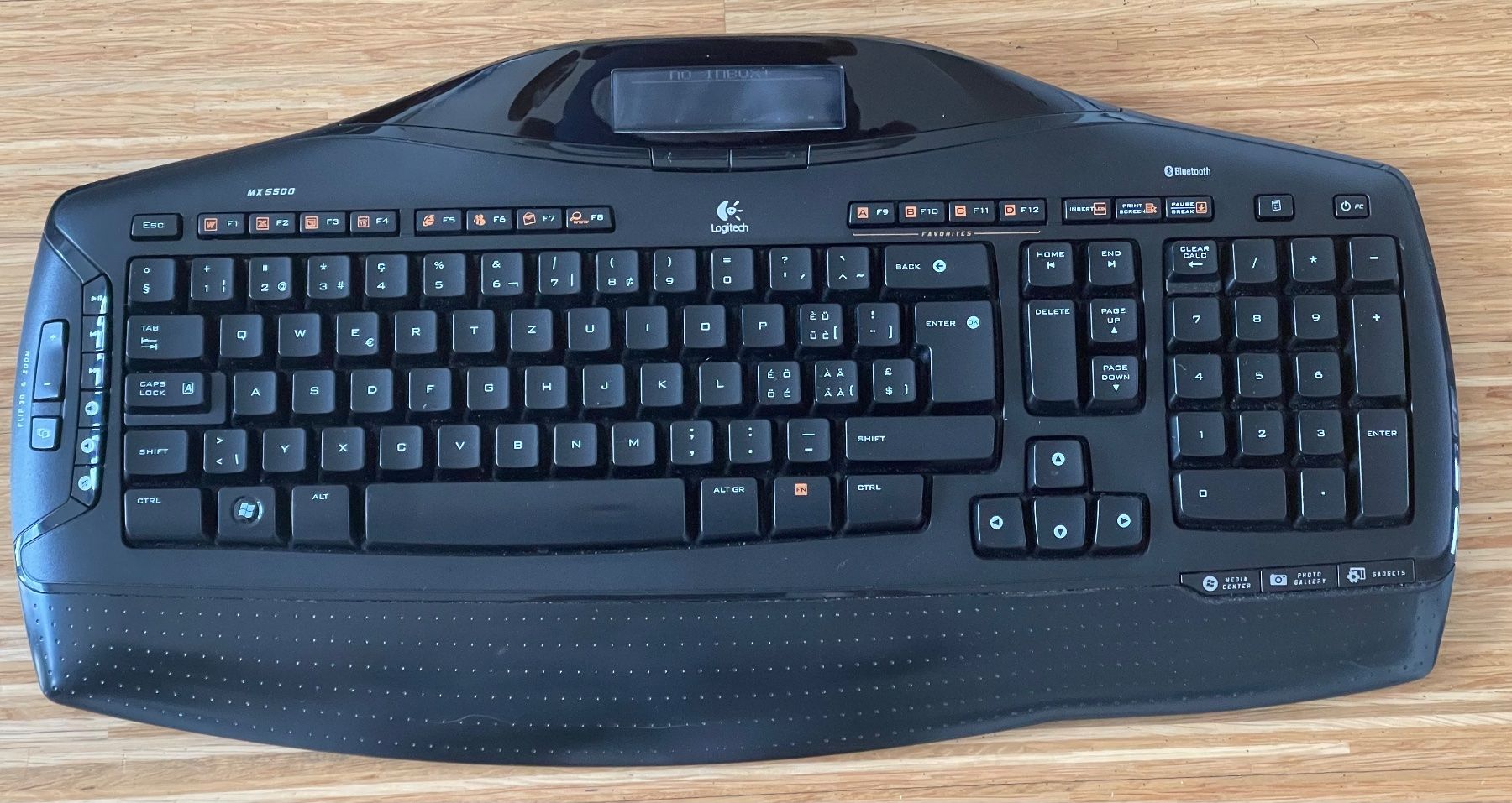 Logitech Tastaturen: Logitech wireless Keyboard and Mouse (Laser) – Gebraucht aus Glattbrugg von