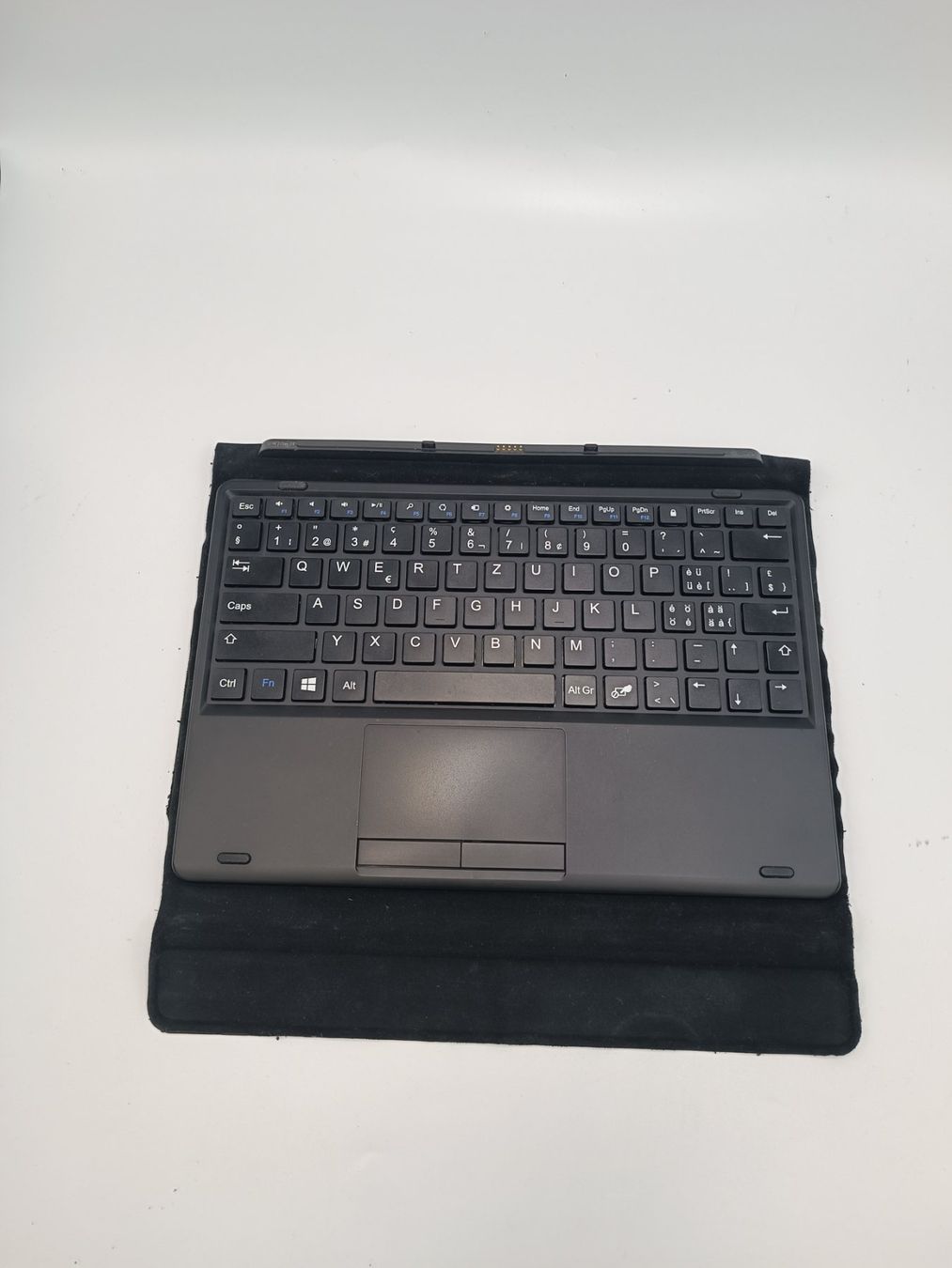 Trekstor Tablet PC: Trekstor Surftab Wintron 10.1 – Defekt aus Schlieren von 2nd-Life 6