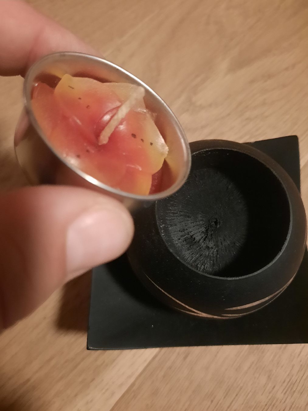 Candele: Schwarzes Kerzenhalter-Set mit dekorativer Duftkerze – Nuovo e nell'imballaggio originale da Unterterzen venduto da elebo 6