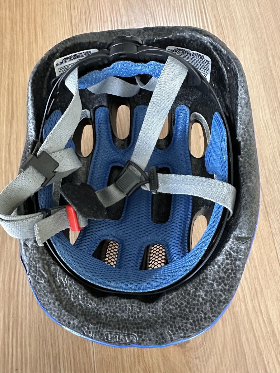Abus Caschi: ABUS Fahrradhelm 50-55cm – Usato da Buchrain venduto da eule2109 4