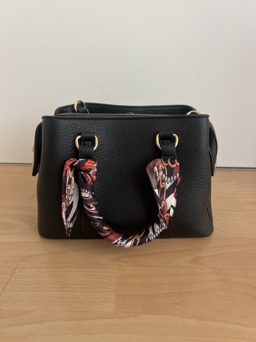 Taschen für Damen: Handtasche Schwarz mit Halstuch neu – Neu und originalverpackt aus Villmergen von Elcus7