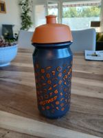 r2-bike Water Bottle - Ideal for autumn cycling trips