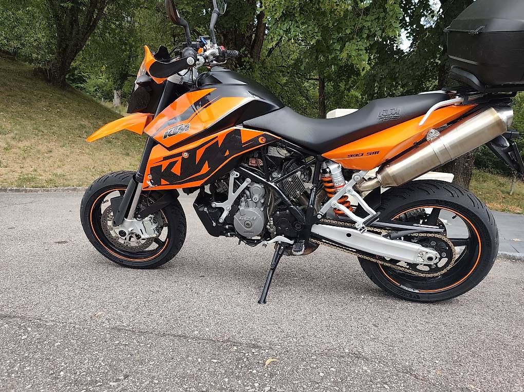 Route: KTM 990 supermoto – D'occasion à Moutier par bonus747