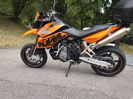 KTM 990 supermoto