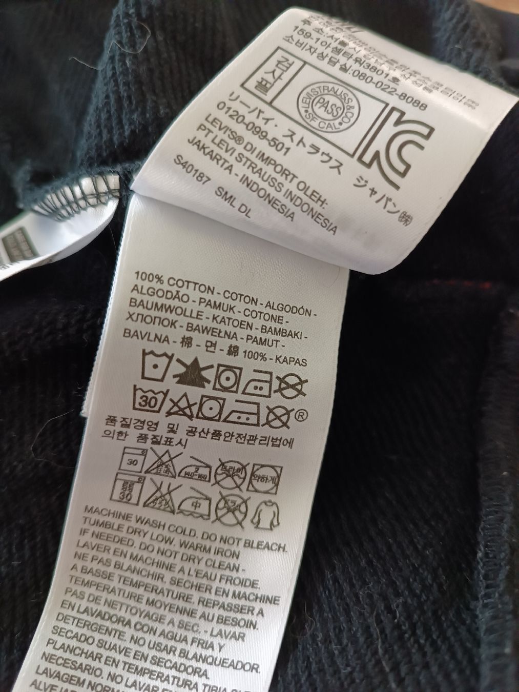 Levi's Maglioni & Felpe: Hoodie/Kapuzen Pullover Levis – Usato da Basel venduto da kau_d97h 3