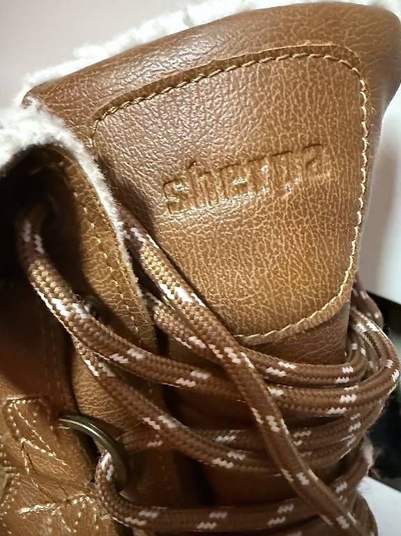 Chaussures femmes: Sherpa Winterschuhe Boots – D'occasion à Buchs AG par Cres3 1