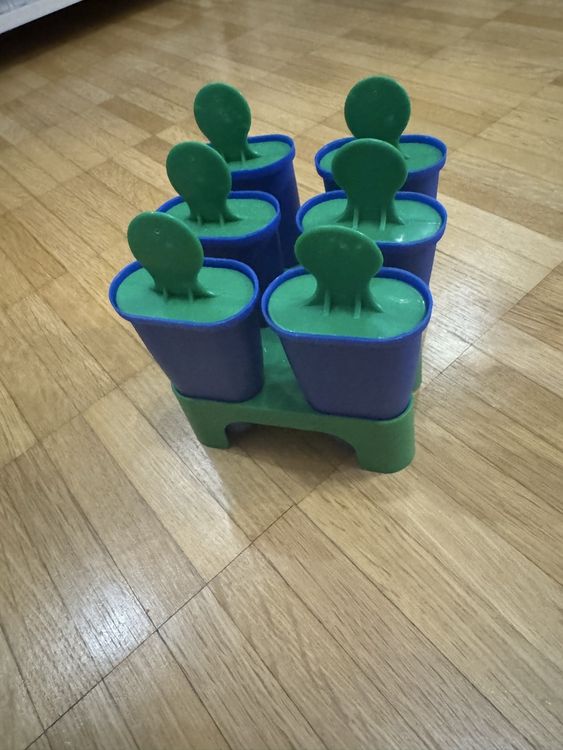 WYOK Set Di 4 Stampi Per Ghiaccioli In Silicone Con Forme Natalizie - Albero, Pupazzo Di Neve, Elfo, Gatto - Antigoccia, Lavabili In Lavastoviglie - 3